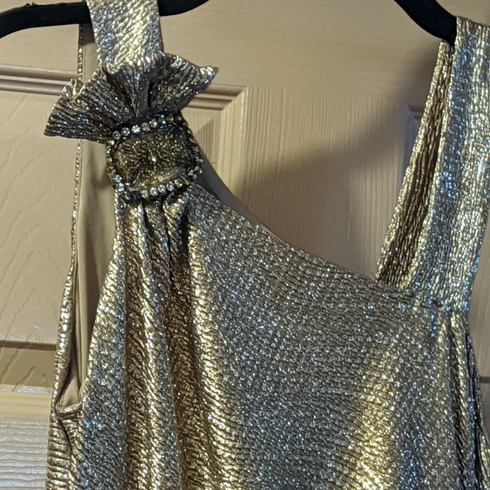 Adrianna Papell - Gold Gown!